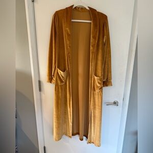 Elegant Yellow Gold Velvet Women's Duster